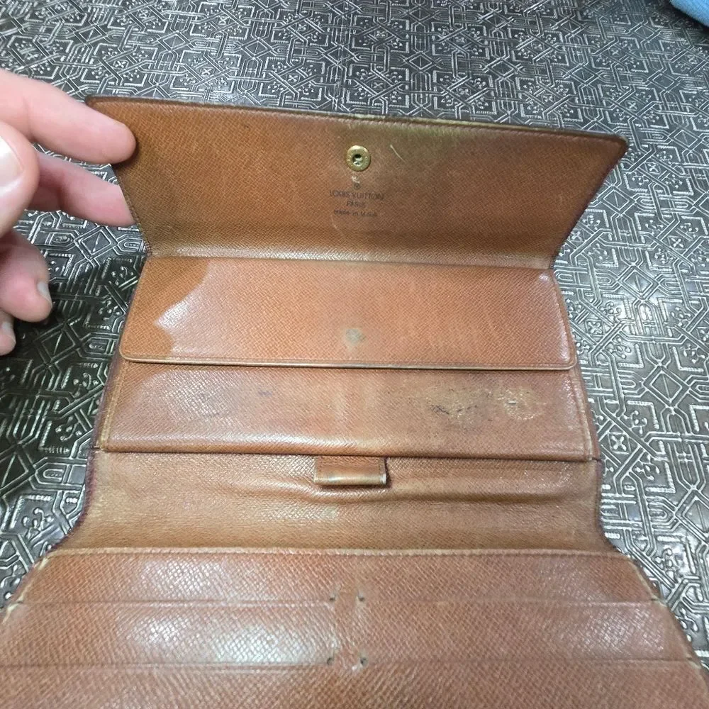 🐢 Louis Vuitton Sarah Signature Monogram Long Wallet